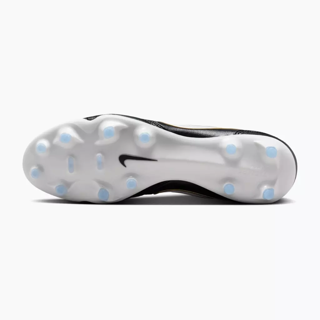 Футбольные бутсы Nike Tiempo Ligera Pro FG black/white