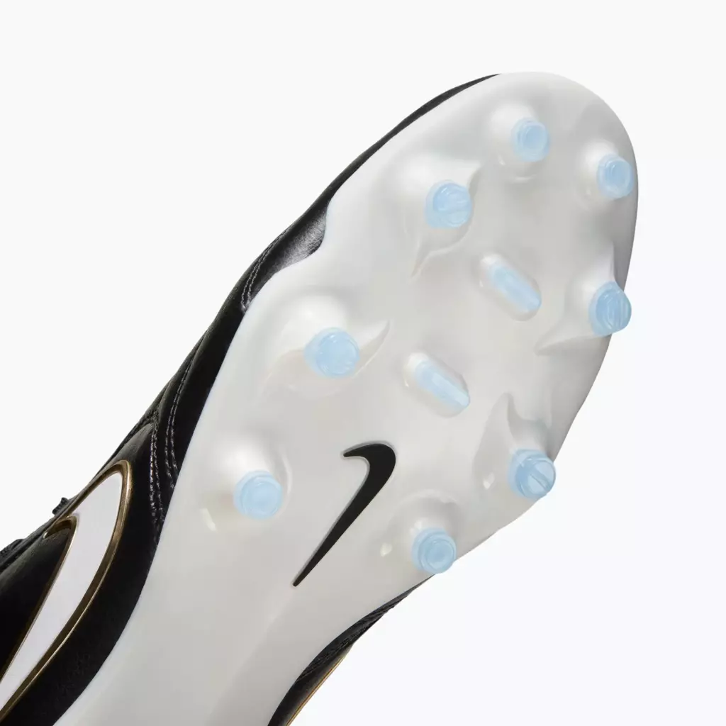 Футбольные бутсы Nike Tiempo Ligera Pro FG black/white