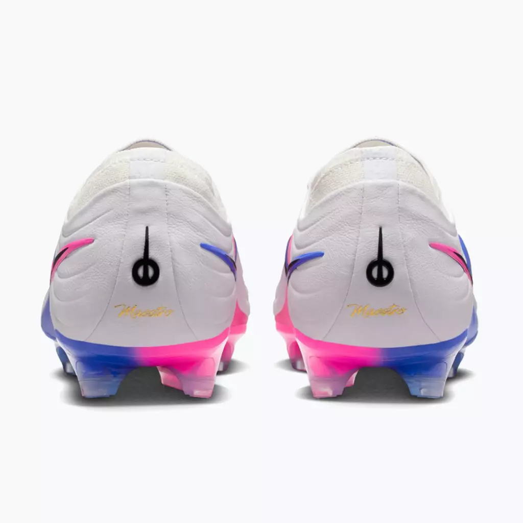 Футбольные бутсы Nike Tiempo Maestro Elite FG white/racer blue/pink blast/black N