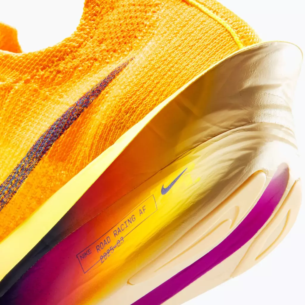 Кроссовки для бега Nike Alphafly 3 laser orange/citron pulse/indigo burst