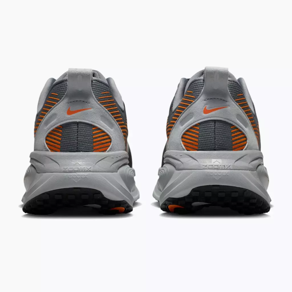 Кроссовки для бега Nike Vomero 18 cool grey/safety orange/wolf grey/black