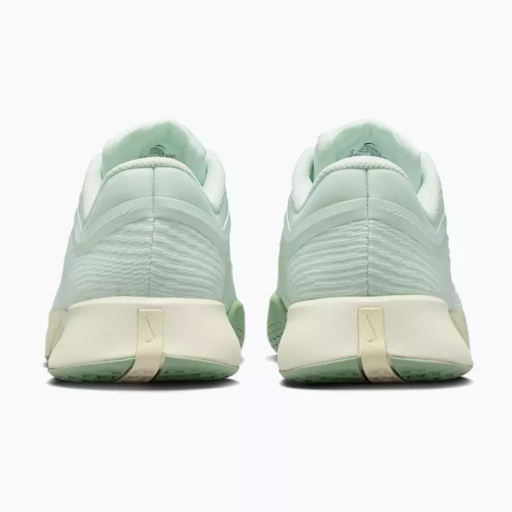 Теннисные кроссовки Nike Vapor Pro 3 barely green/sea glass/coconut milk