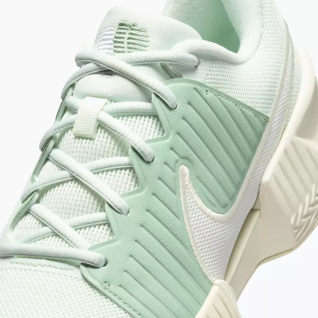 Женские Теннисные кроссовки Nike GP Challenge Pro steam/barely green/sea glass/white