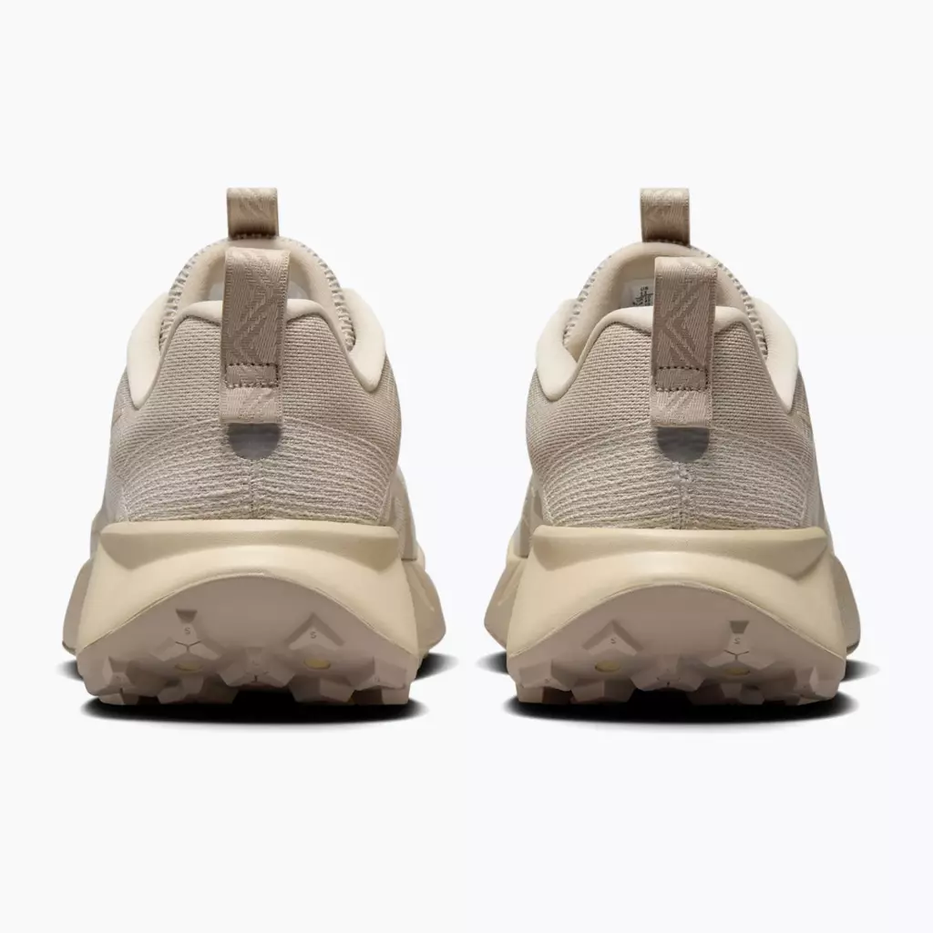 Кроссовки для бега Nike Wildhorse 10 light orewood brown/safety orange/cream li