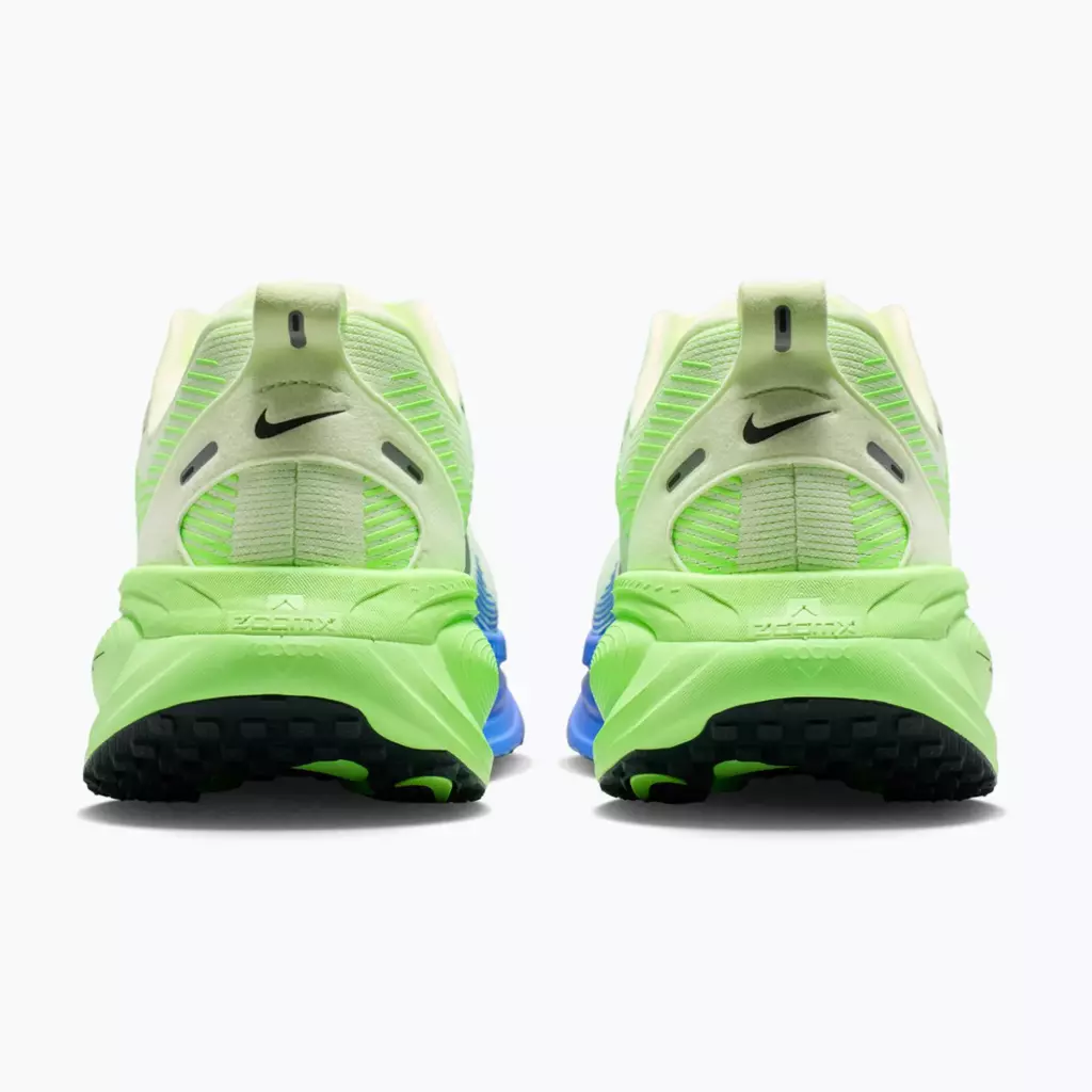 Кроссовки для бега Nike Vomero 18 white/volt tint/sapphire/black spruce