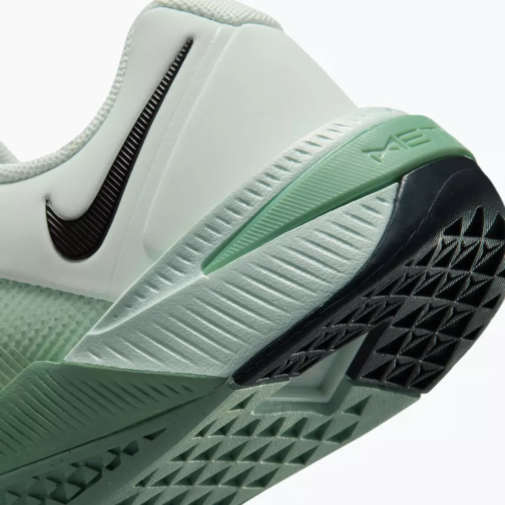 Тренировочные Кроссовки Nike Metcon 10 barely green/steam/light silver/black