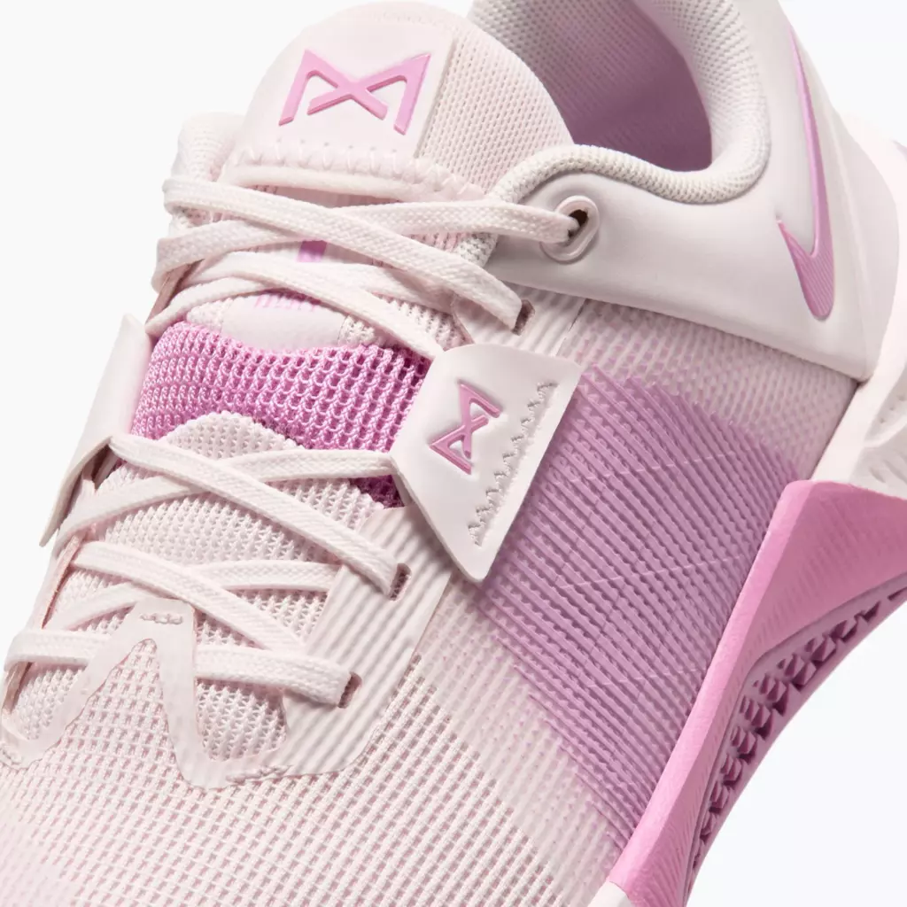 Женские Тренировочные кроссовки Nike Metcon 10 pearl pink/light magenta/light magenta