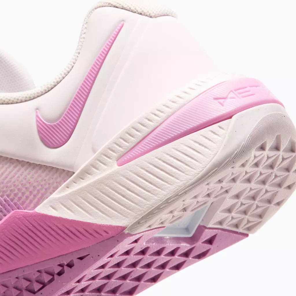 Женские Тренировочные кроссовки Nike Metcon 10 pearl pink/light magenta/light magenta