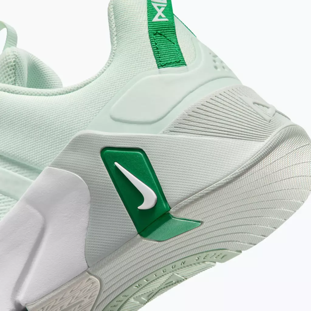 Женские Кроссовки для бега Nike Free Metcon 7 barely green/malachite/white