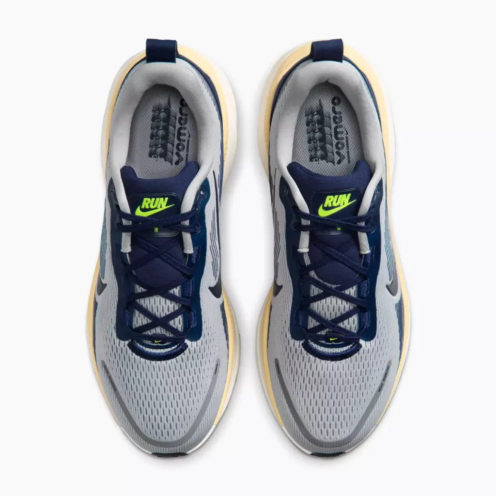 Кроссовки для бега Nike Vomero 18 wolf grey/pewter/sail/midnight navy