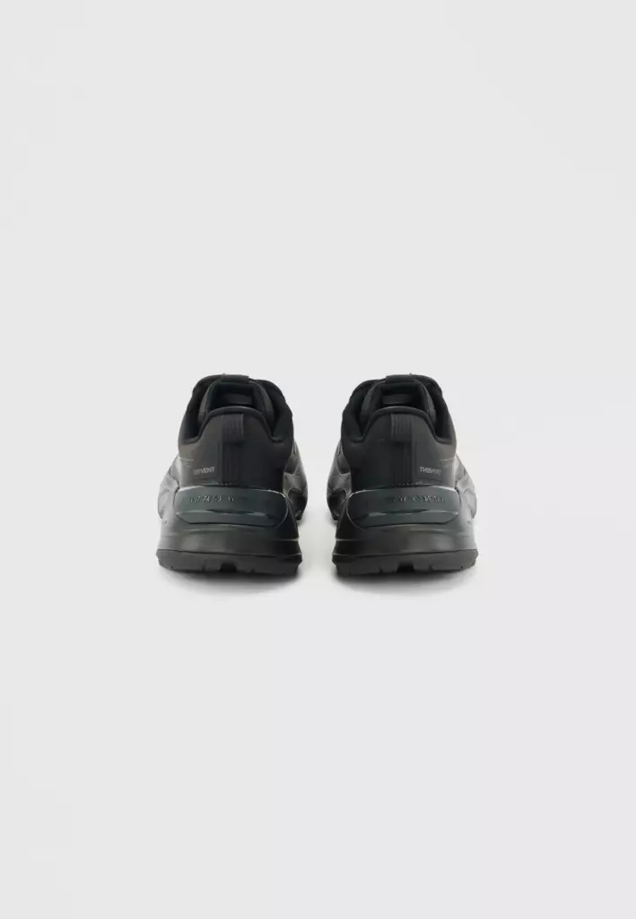 Кроссовки The North Face FASTPACK black