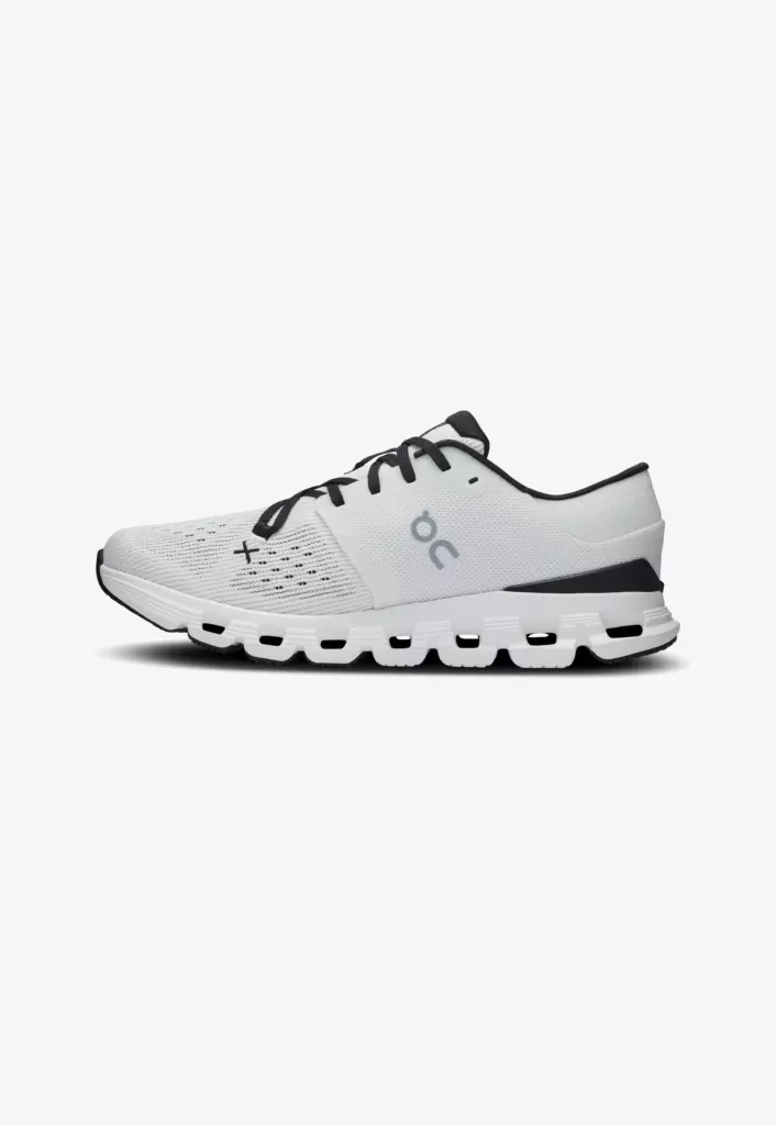 Женские Кроссовки для бега On Cloud X 4 AD ivory black