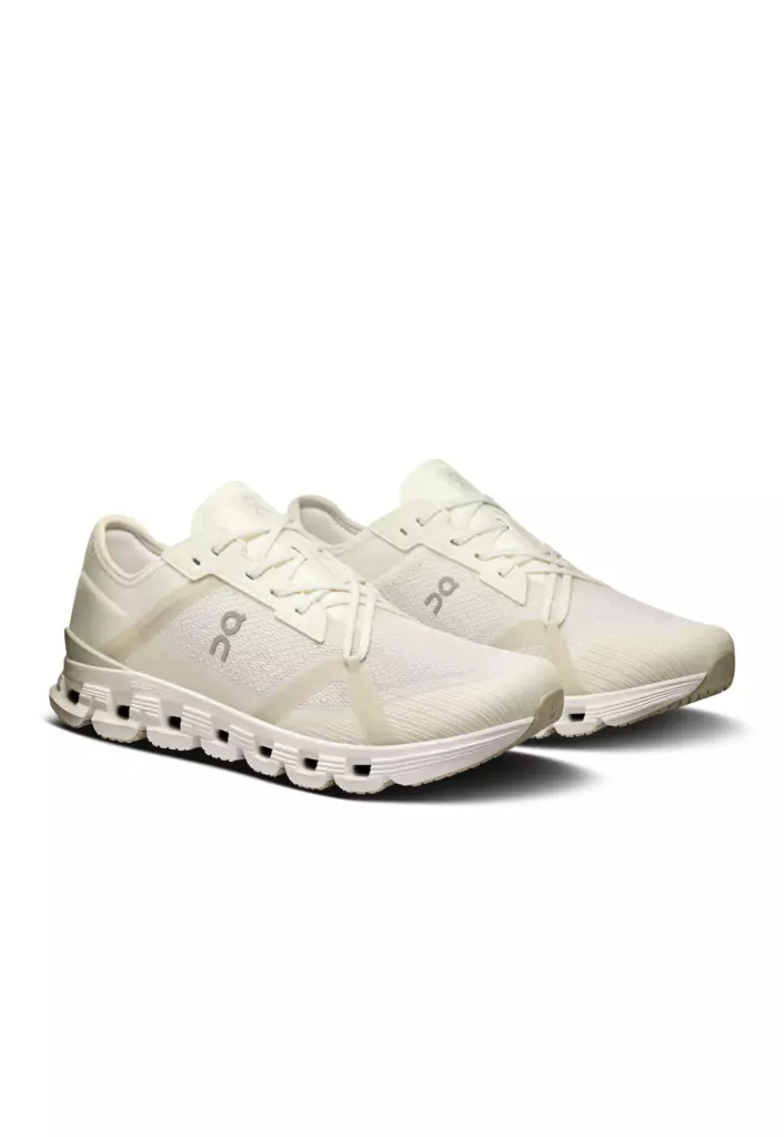 Кроссовки для бега On Cloud X 4 AD white wolf