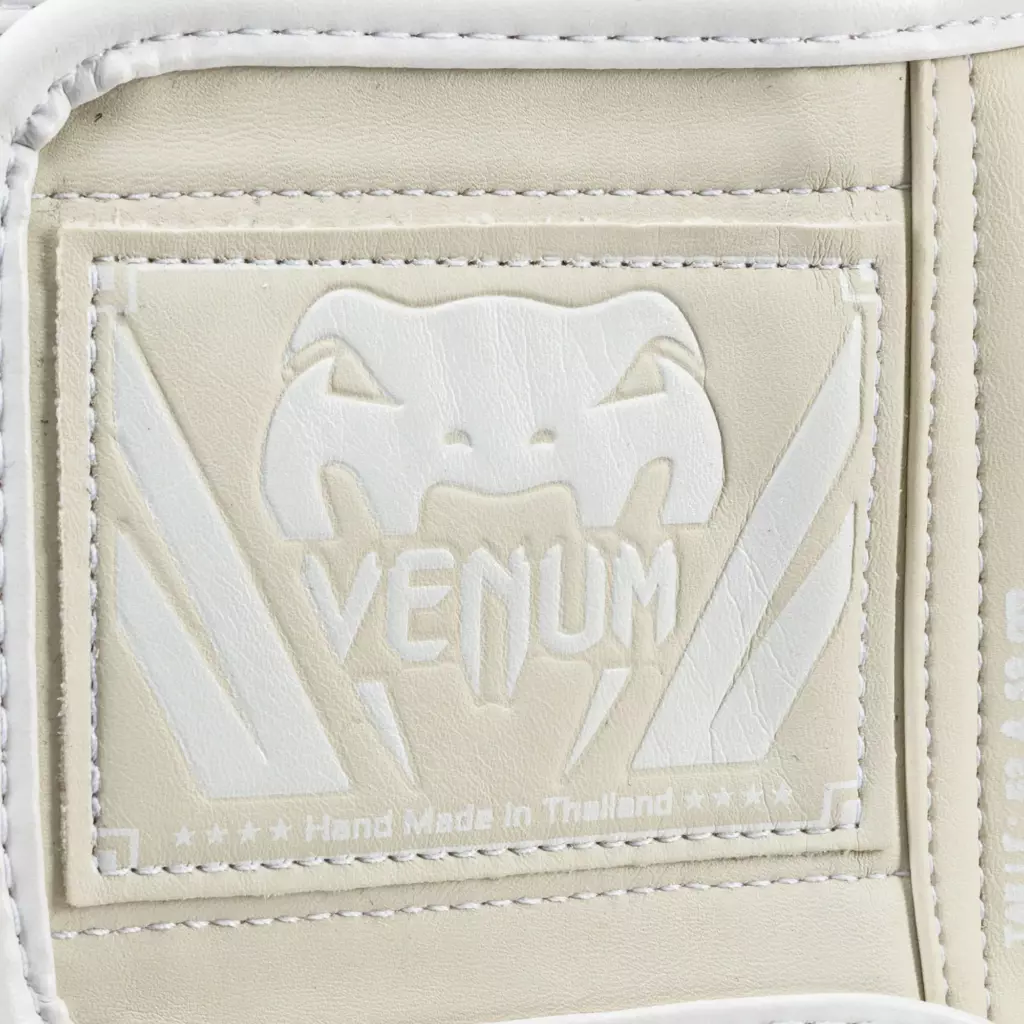 Боксёрский шлем Venum Elite white