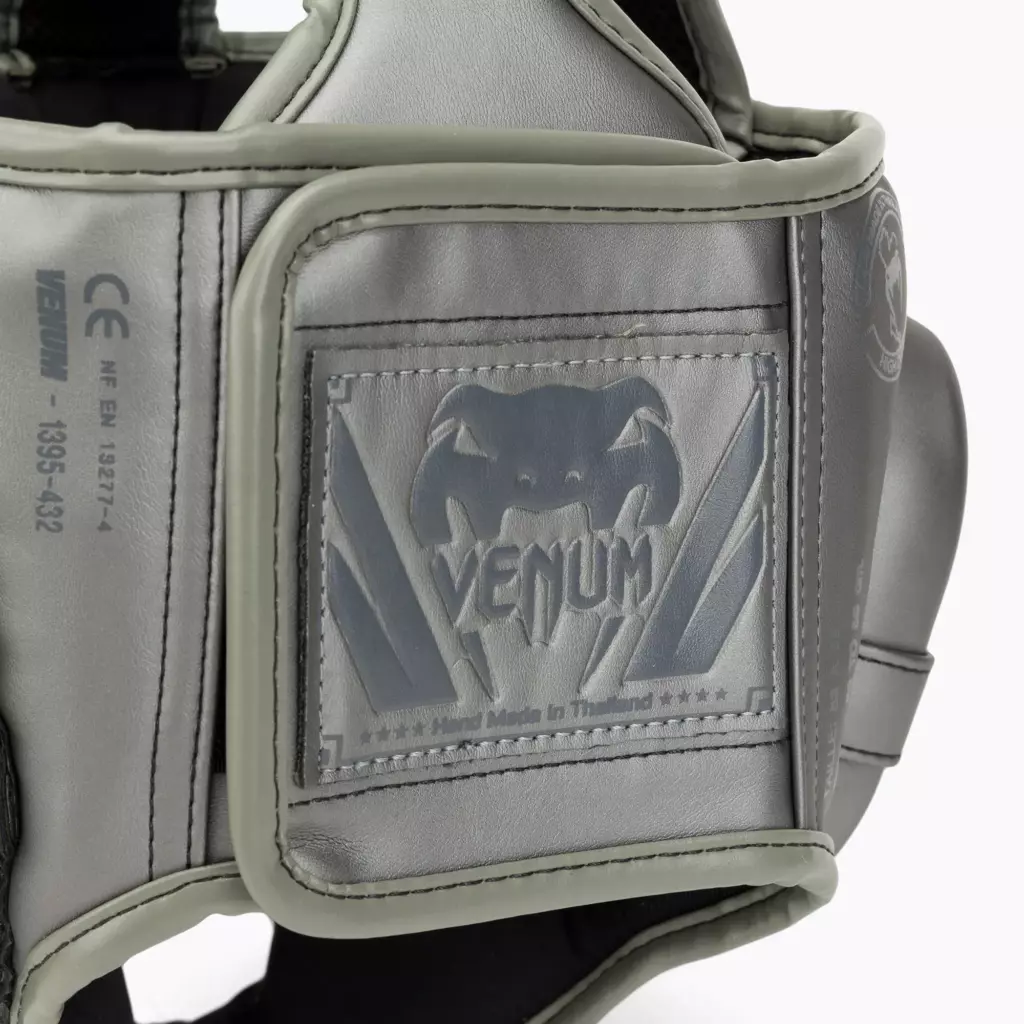 Боксёрский шлем Venum Elite white taille unique