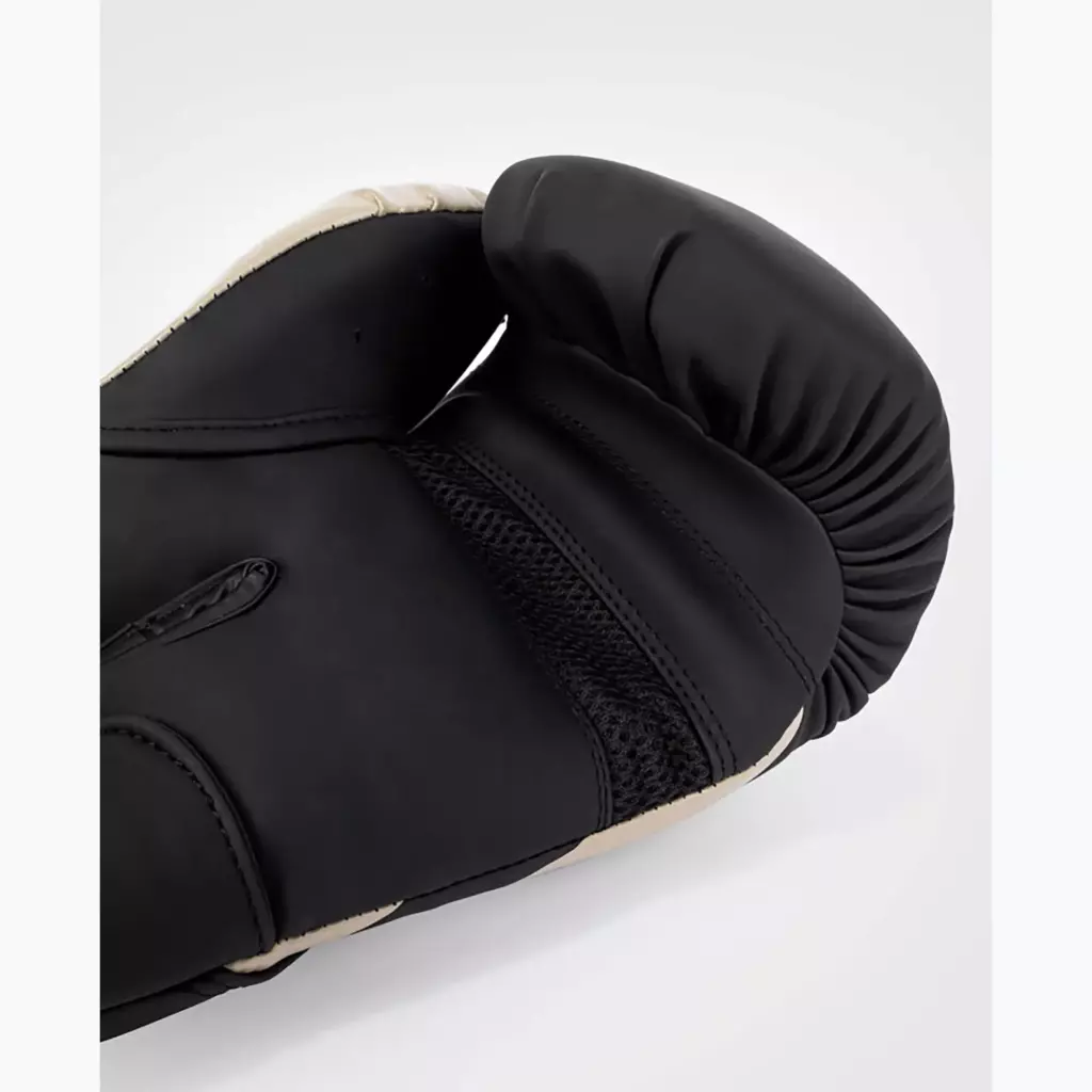 Боксёрские перчатки Venum Challenger 4.0 black/beige