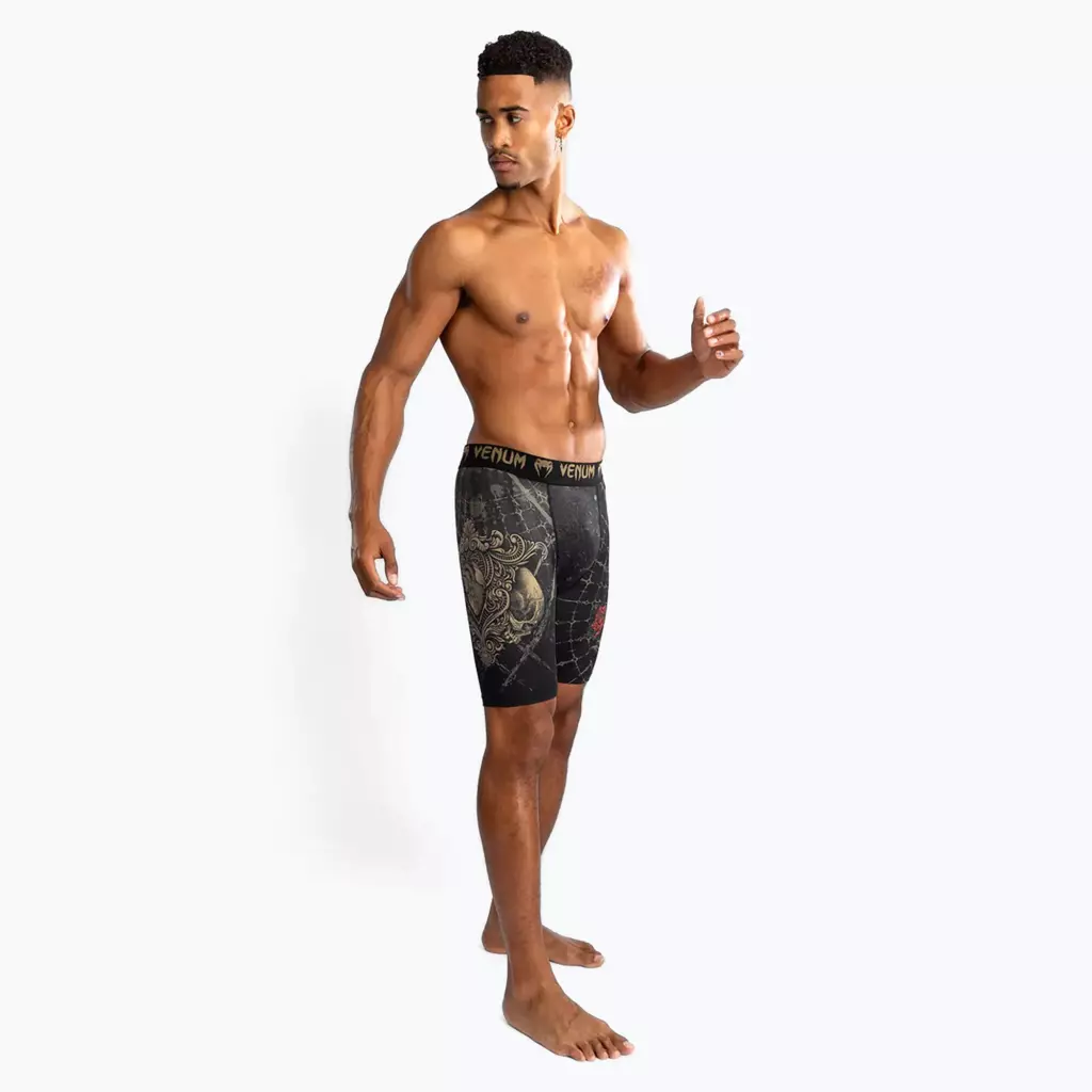 Компрессионные Шорты Venum Santa Muerte 5.0 Men’S Vale Tudo Shorts deep black/gold