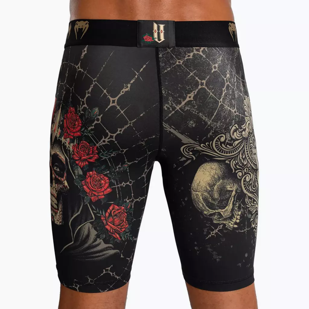 Компрессионные Шорты Venum Santa Muerte 5.0 Men’S Vale Tudo Shorts deep black/gold