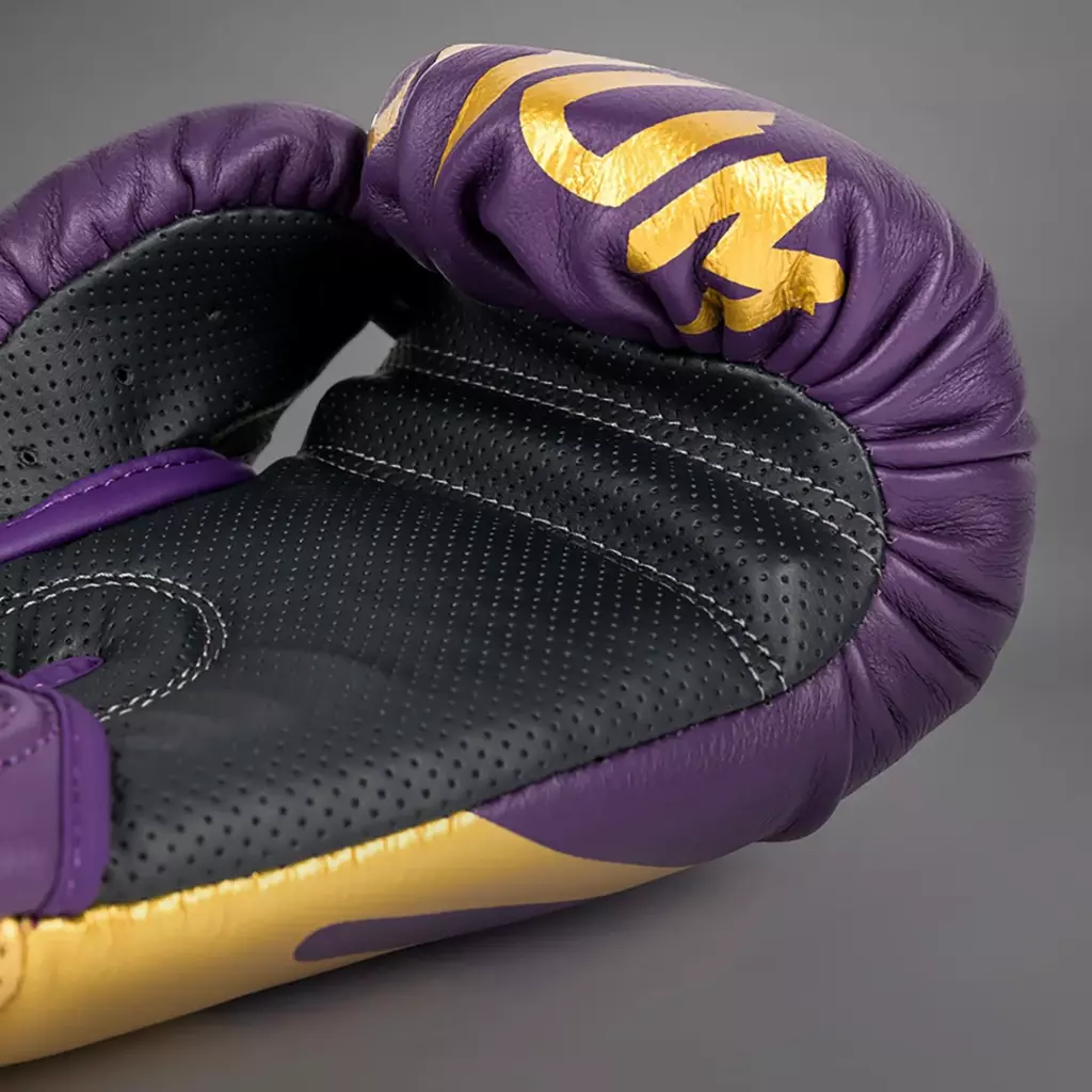 Боксёрские перчатки Venum Reverso Boxing dark purple/gold