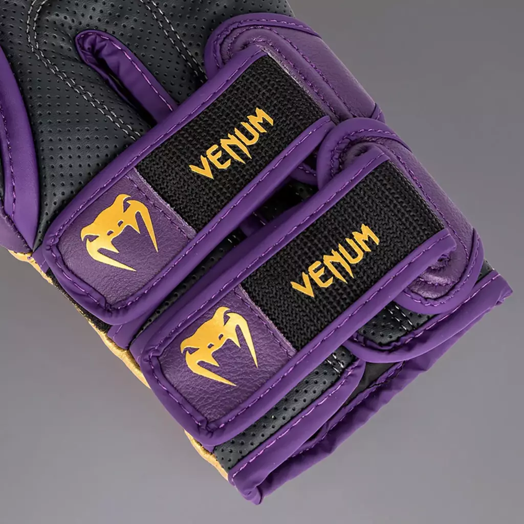Боксёрские перчатки Venum Reverso Boxing dark purple/gold