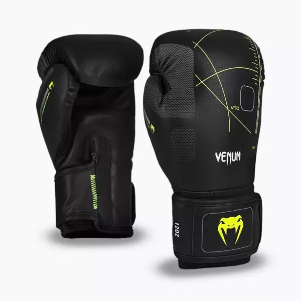 Боксёрские перчатки Venum Training Camp 4.0 чёрно/нео-зелёные