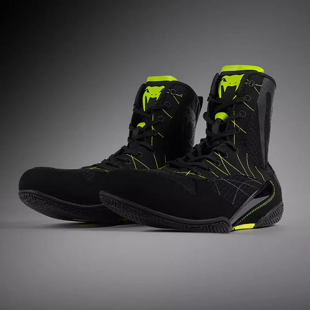 Боксёрки Venum Training Camp 4.0 Boxing black/neo green