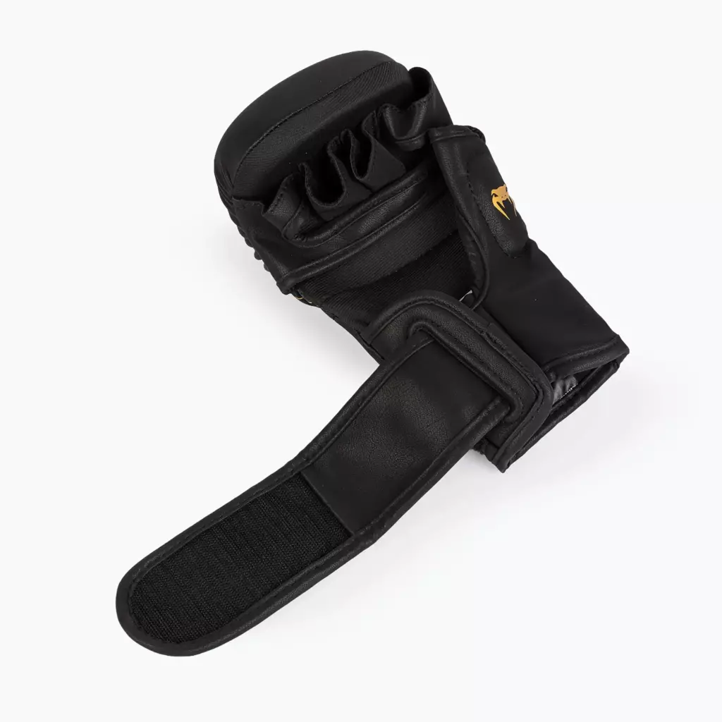 Боксёрские перчатки Venum Serpenti Sparring black/silver/gold