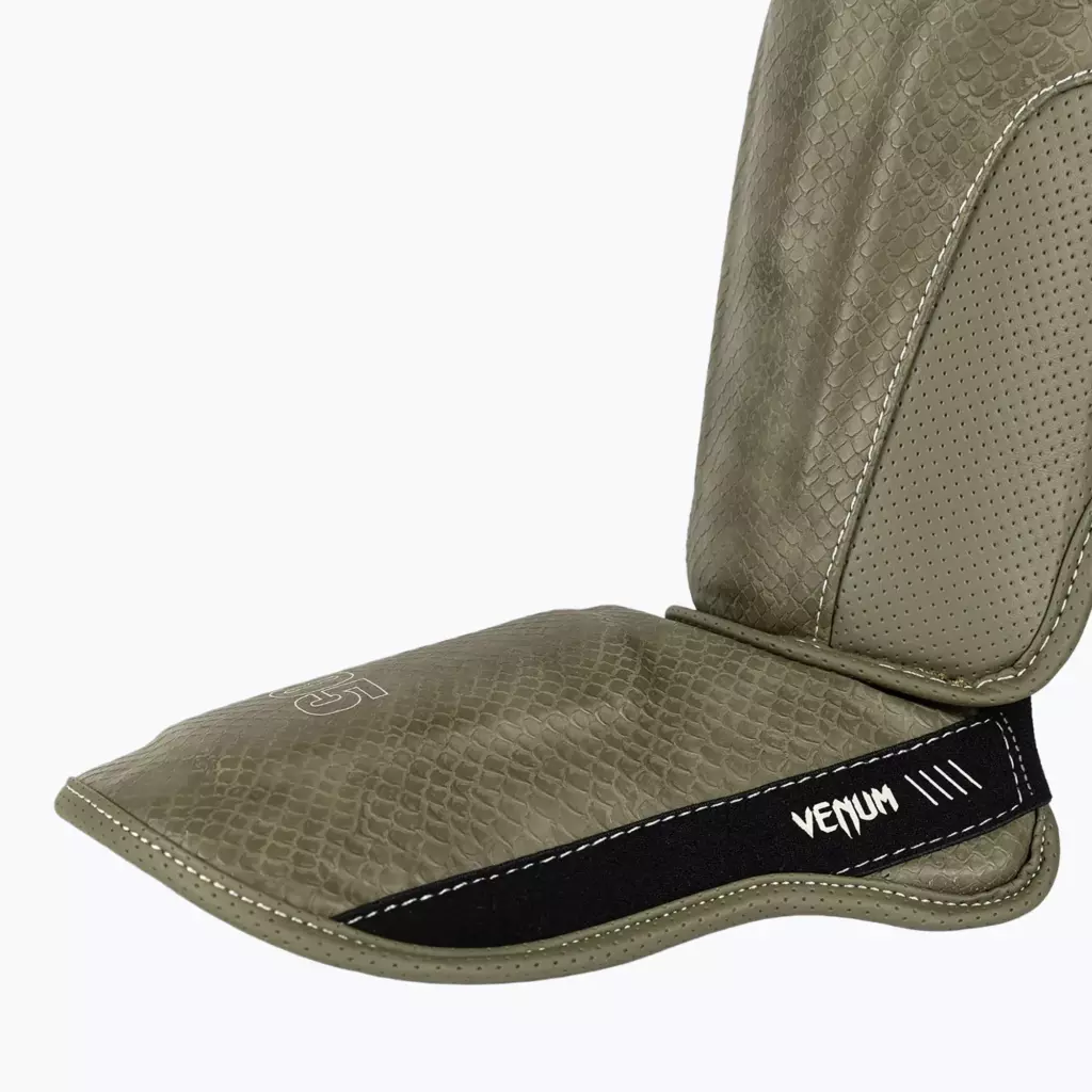 Шингарды Venum Impact Evo Scales Shinguards army green