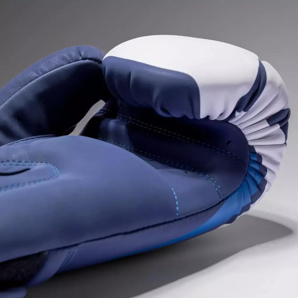 Боксёрские перчатки Venum Hurricane Boxing midnight blue/white