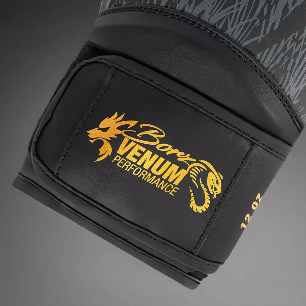 Боксёрские перчатки Venum x Chimaev Boxing