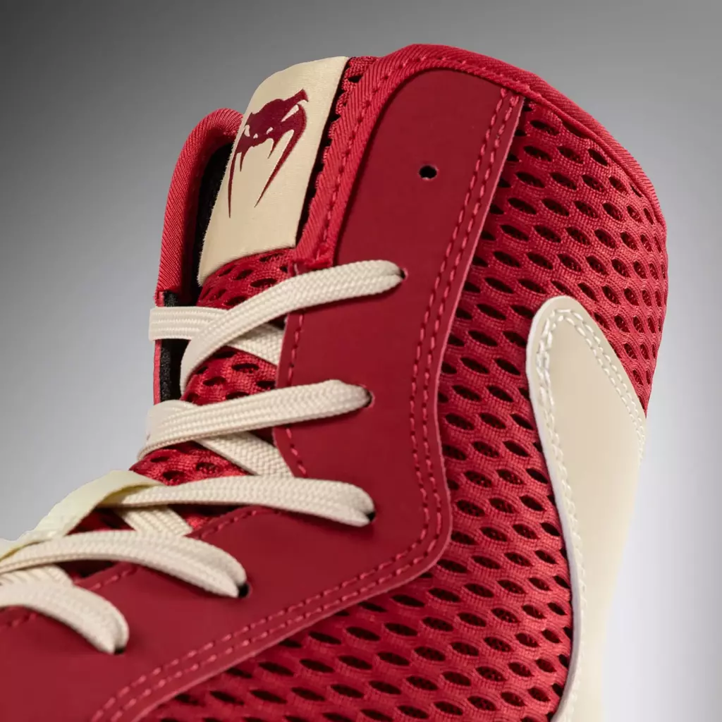 Боксёрки Venum Contender Boxing ruby red/ivory