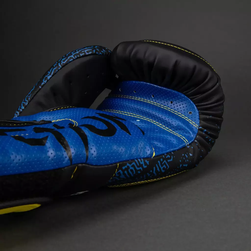 Боксёрские перчатки Venum x TEKKEN 8 King Boxing black/yellow
