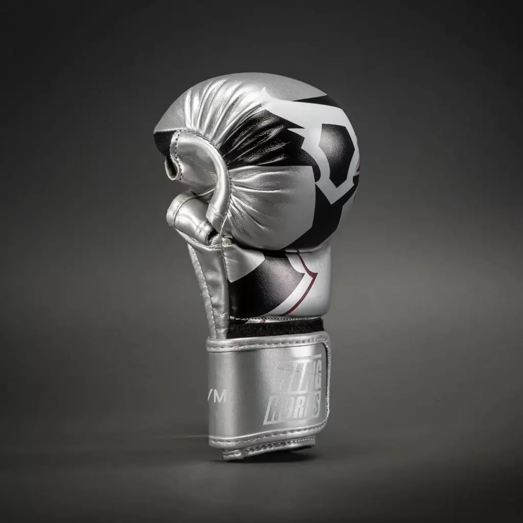Боксёрские перчатки Venum Ringhorns Charger silver/black