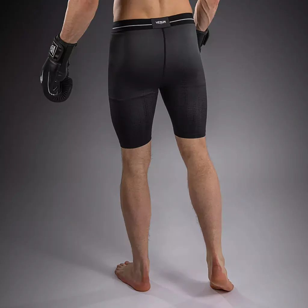 Компрессионные Шорты Venum Stealth Vale Tudo black/white