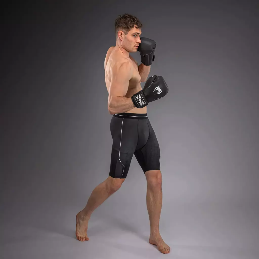 Компрессионные Шорты Venum Stealth Vale Tudo black/white
