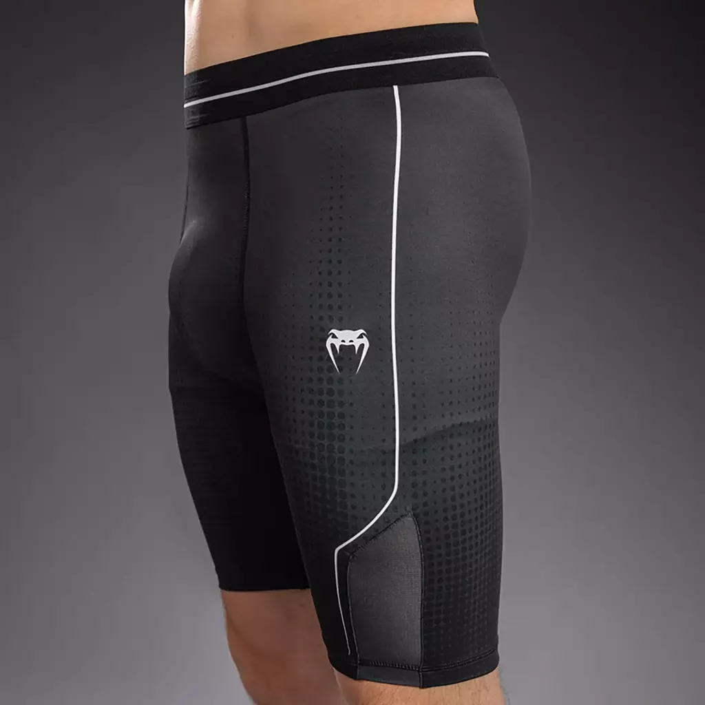 Компрессионные Шорты Venum Stealth Vale Tudo black/white