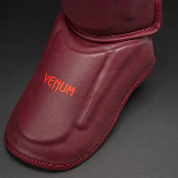 Шингарды Venum Spectre Shin black/red