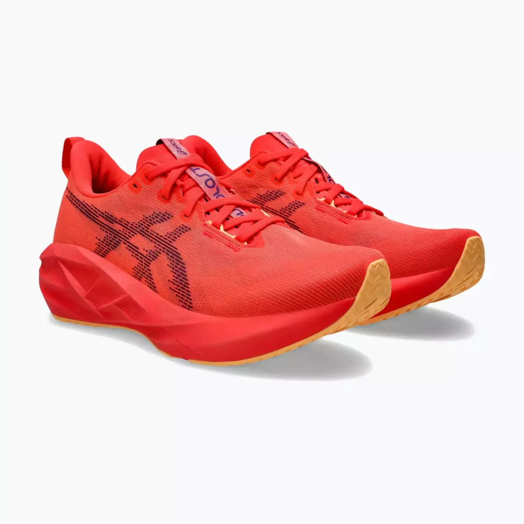 Кроссовки для бега ASICS Novablast 5 flash red/edo purple