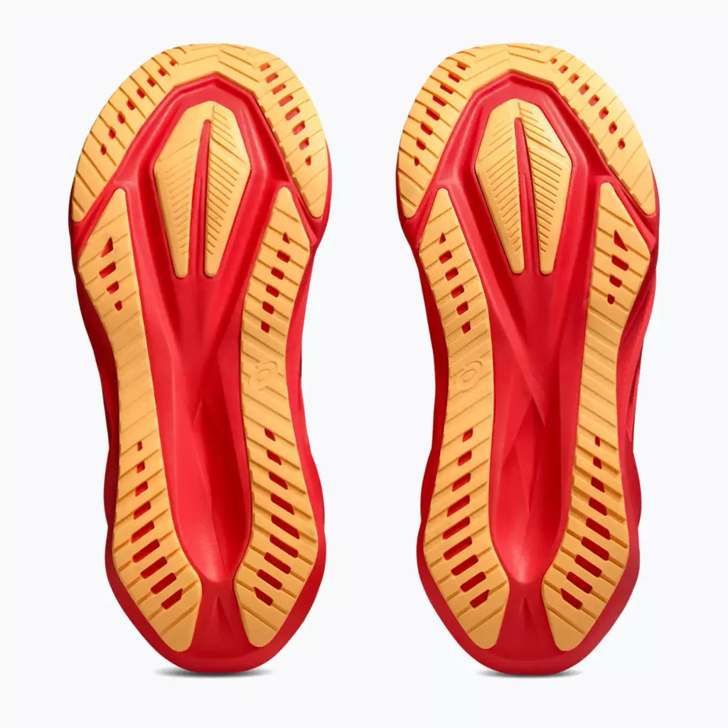 Кроссовки для бега ASICS Novablast 5 flash red/edo purple