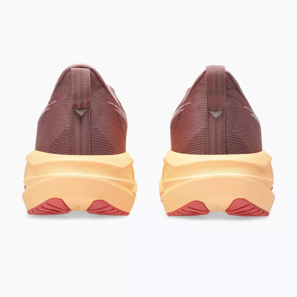 Женские Кроссовки для бега ASICS Novablast 5 rubble red/fawn