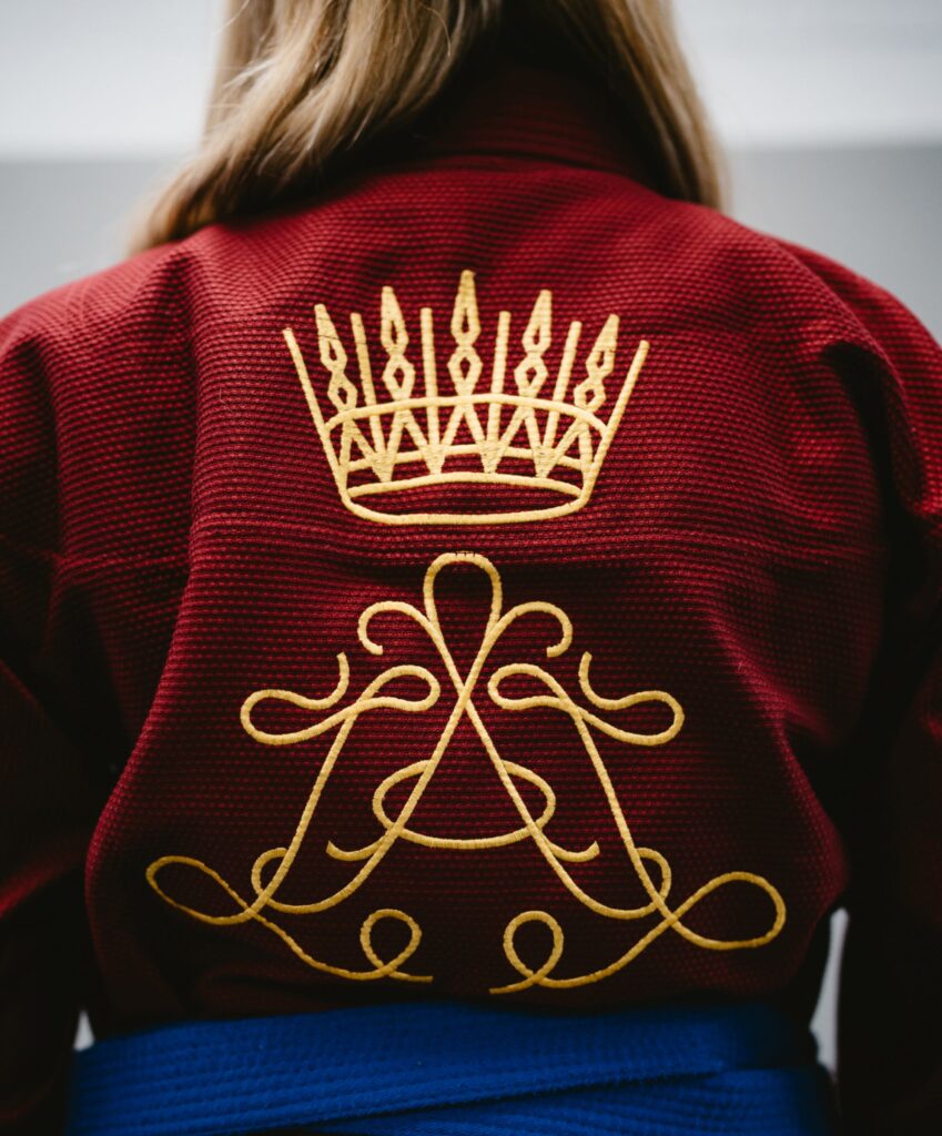 Кимоно All-Around V NEW: All Crowned Up