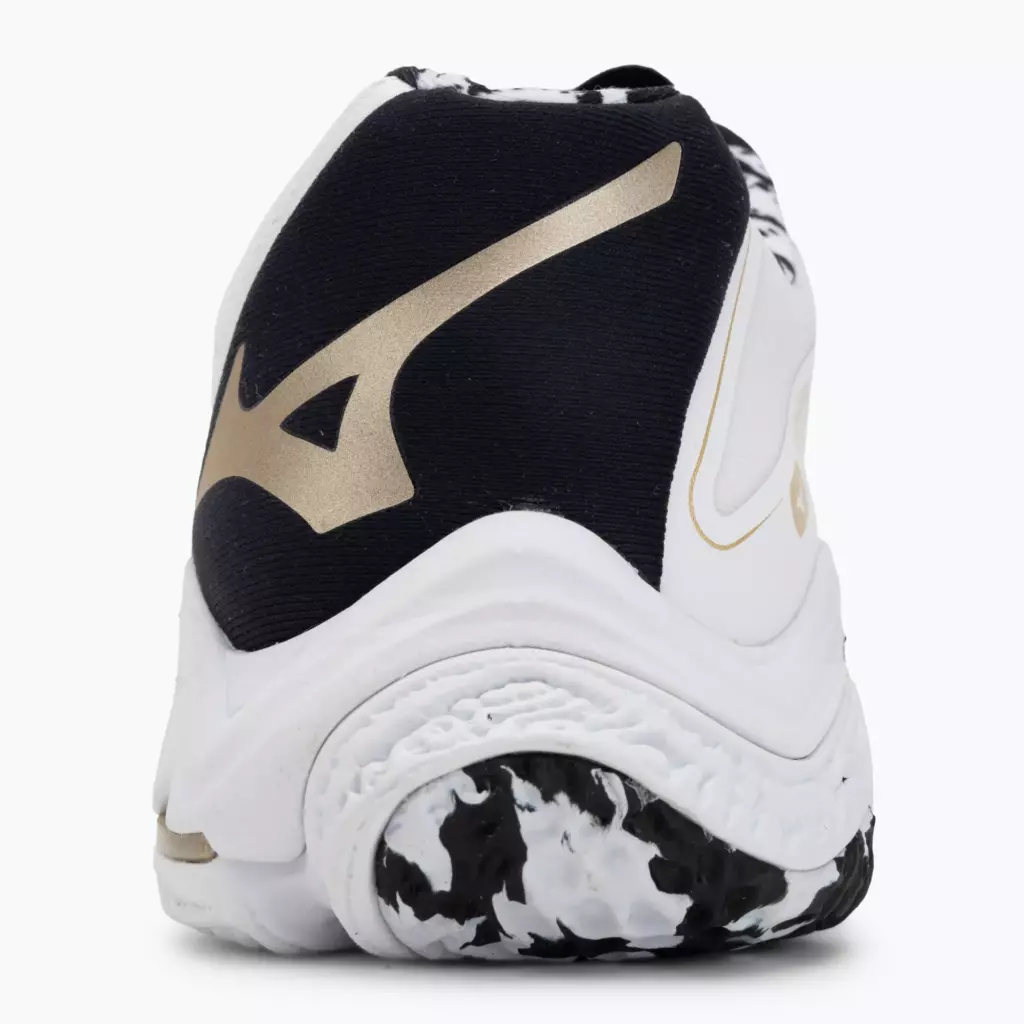 Кроссовки волейбольные Mizuno Wave Lightning Z8 white/black/ge gold