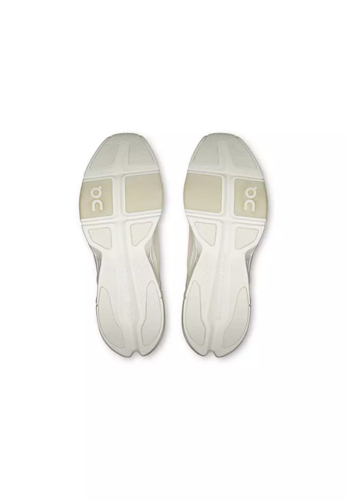 Кроссовки On Cloudpulse Next white ice