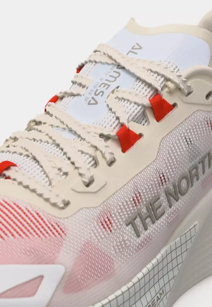 Кроссовки для бега The North Face ALTAMESA 500 V2 white/lava red