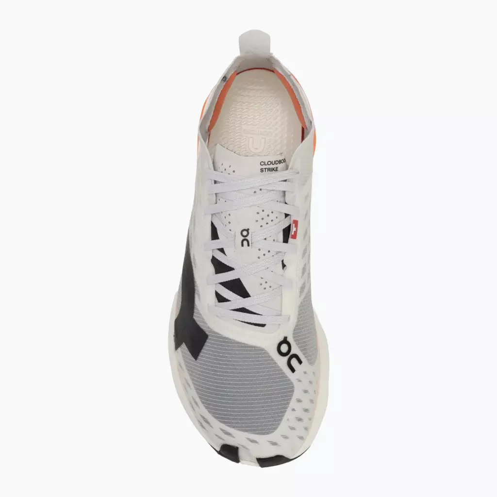 Женские Кроссовки для бега On Cloudboom Strike white/black