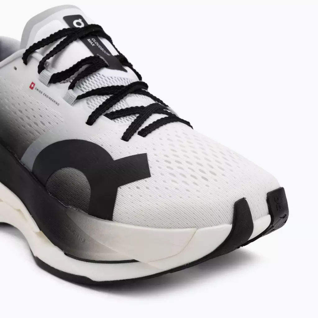 Кроссовки для бега On Cloudboom Max white/black