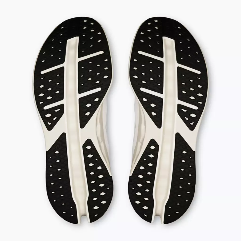 Кроссовки для бега On Cloudsurfer Max Wide white/white