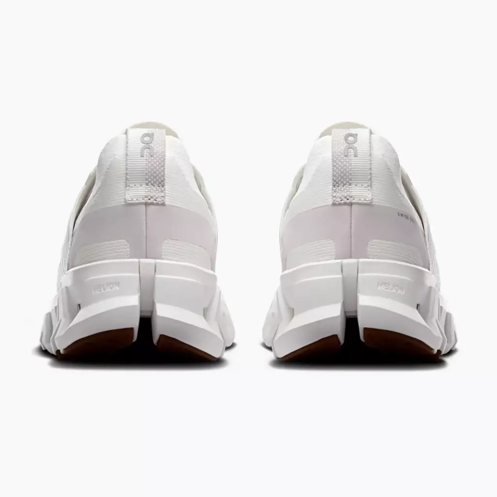 Женские Кроссовки для бега On Cloudswift 4 white/lily
