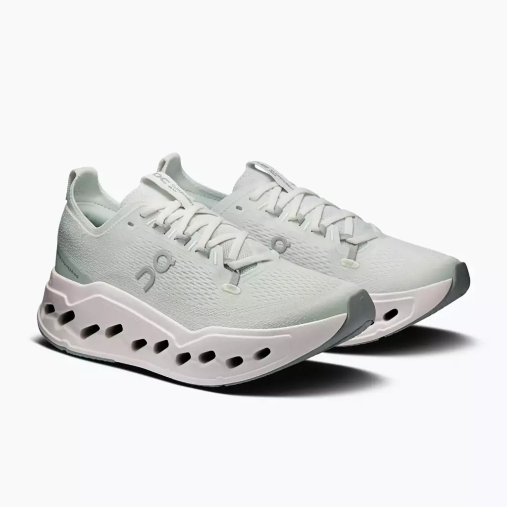Женские Кроссовки On Cloudsurfer Max iceberg/ivory