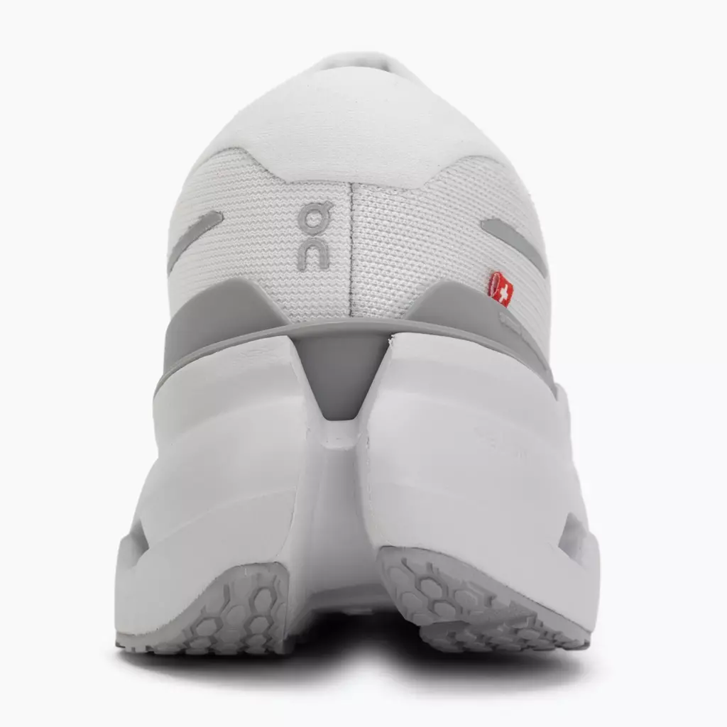 Женские Кроссовки On Running Cloudrunner 3 frost/glacier